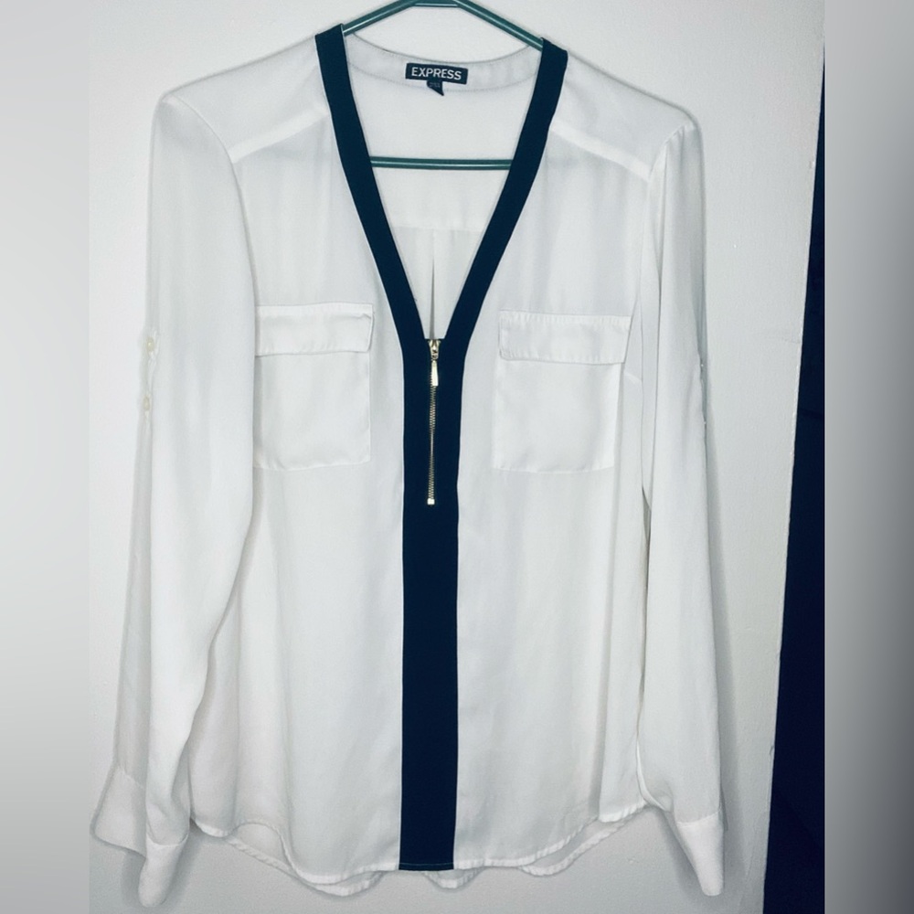 Shear white 26 inches long sleeves 24 inches 21 inches wide